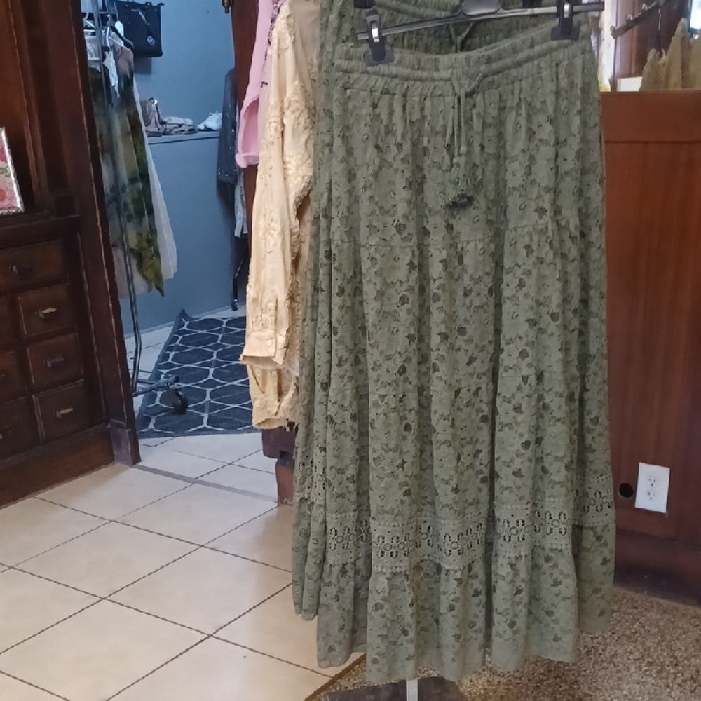 Chic Olive Lace Maxi Skirt